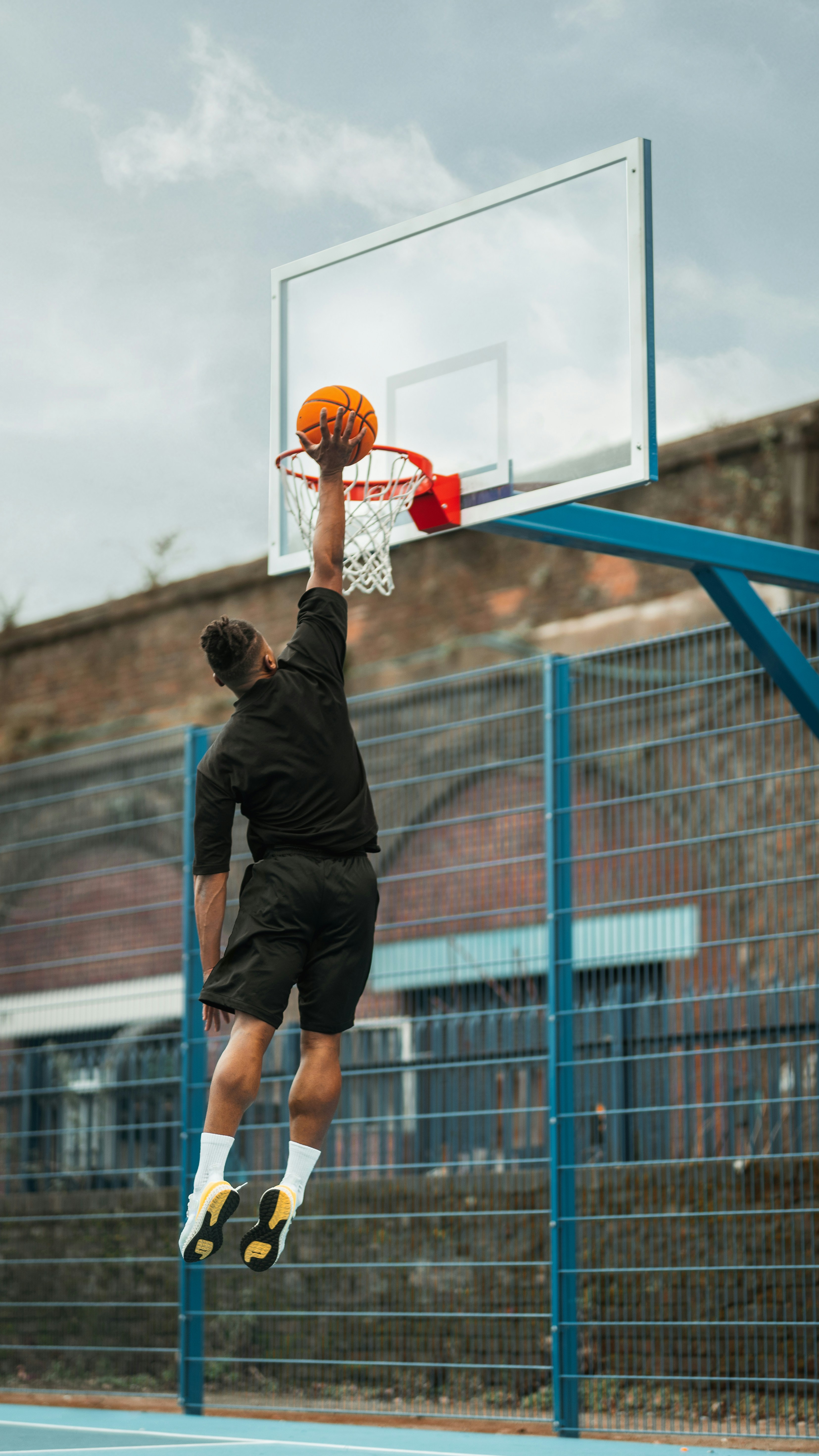 Dunk Basketball